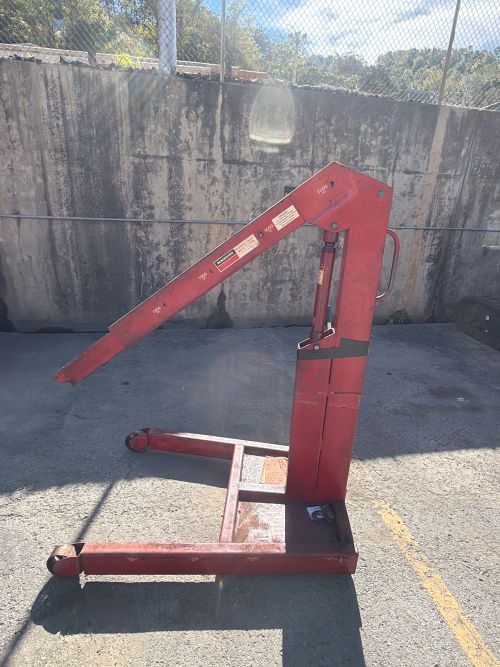 Blackhawk Hydraulic Shop Crane